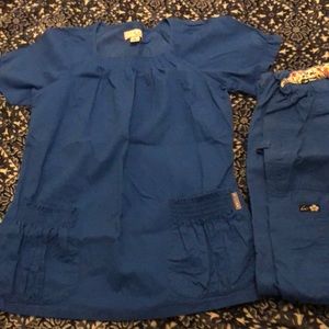 Koi brand scrub set size medium royal blue
